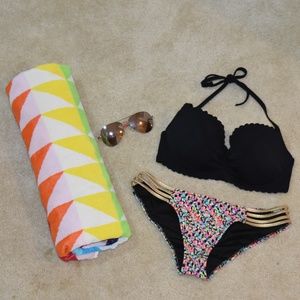 Victoria's Secret Bathing Suit TOP size 34D